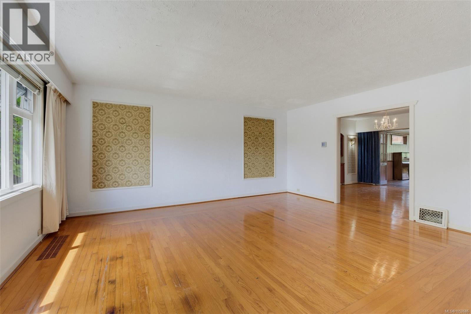 1790 Denman St Property Photo 7