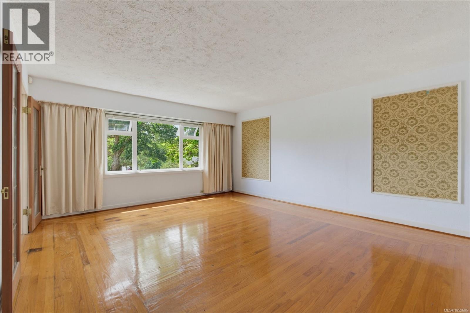 1790 Denman St Property Photo 9