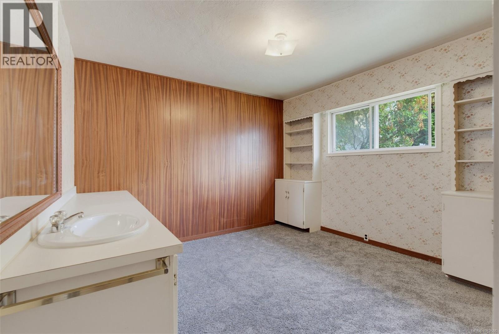 1790 Denman St Property Photo 18