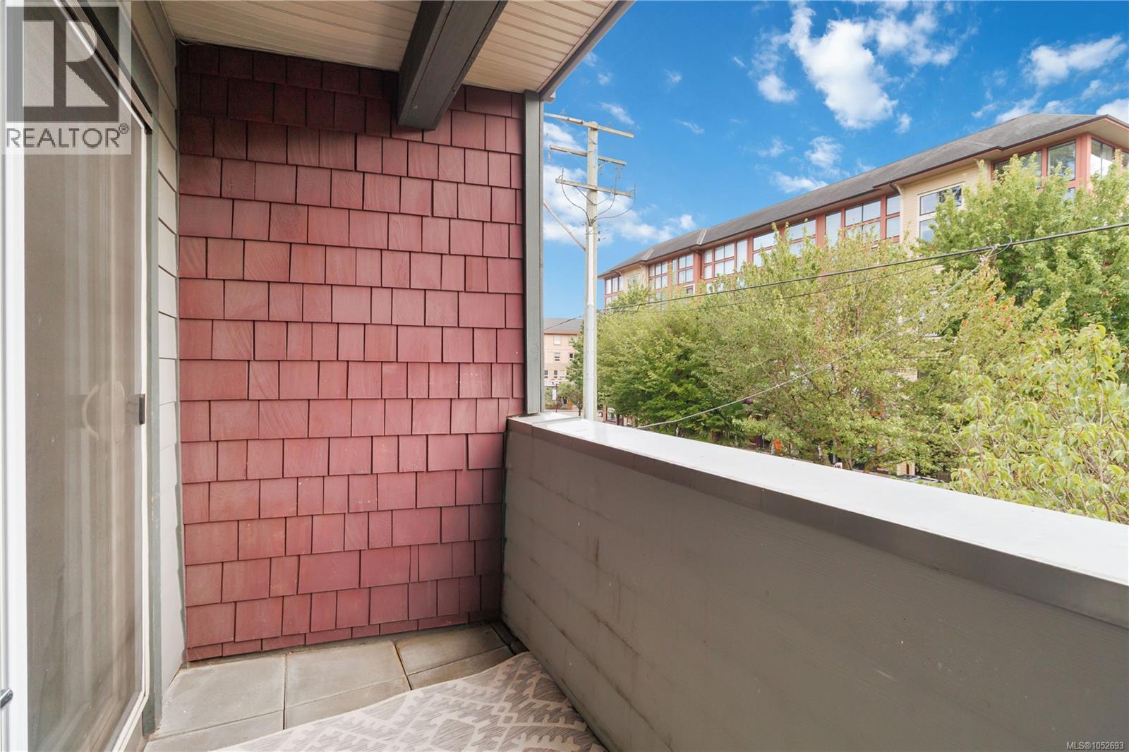 204 844 Goldstream Ave Property Photo 22