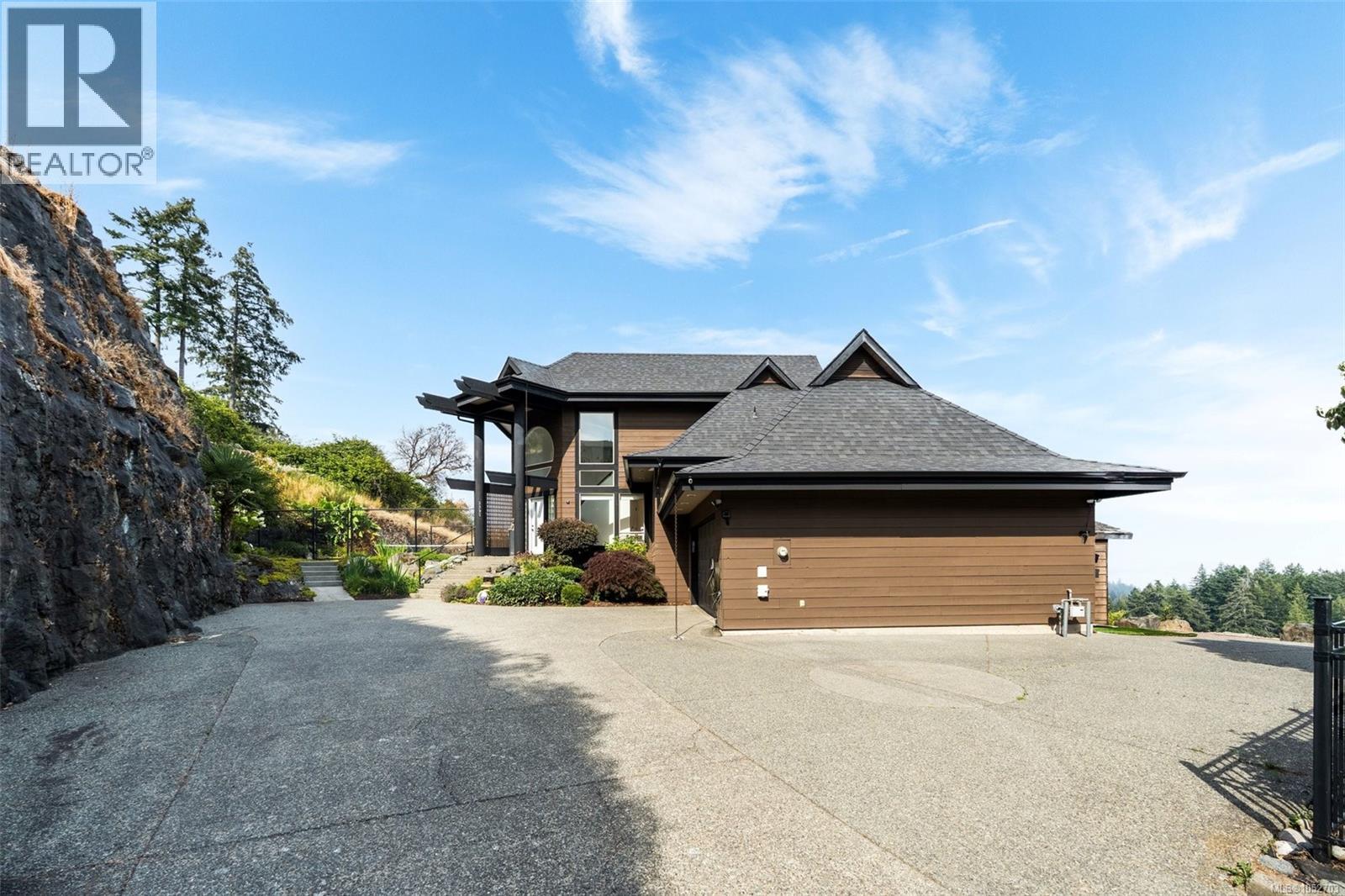 3392 Haida Dr Property Photo 8