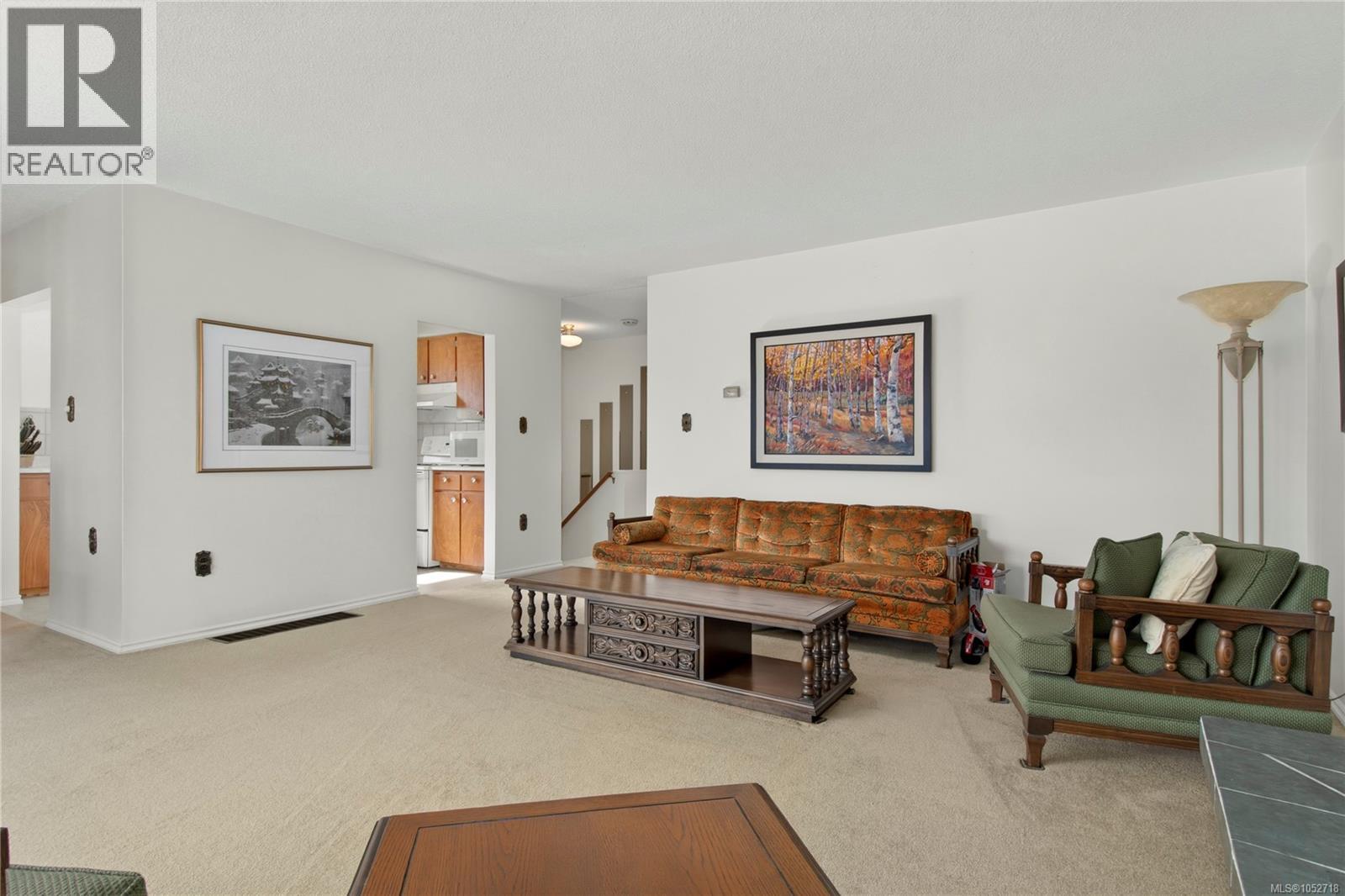 353 Aitken St Property Photo 9