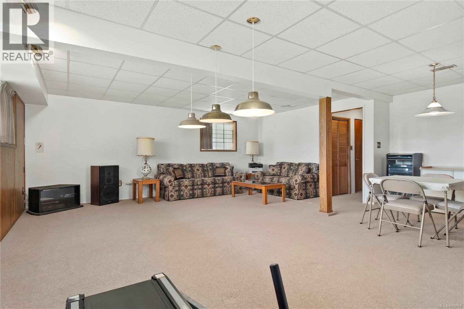 353 Aitken St Property Photo 39
