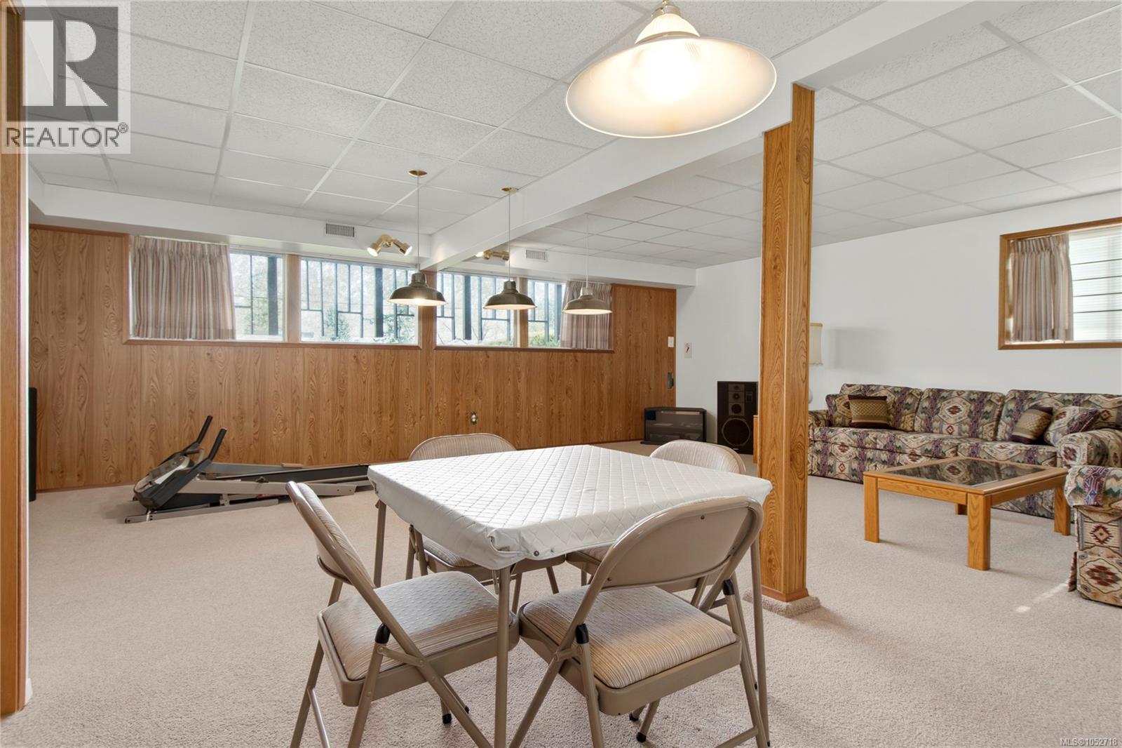 353 Aitken St Property Photo 40