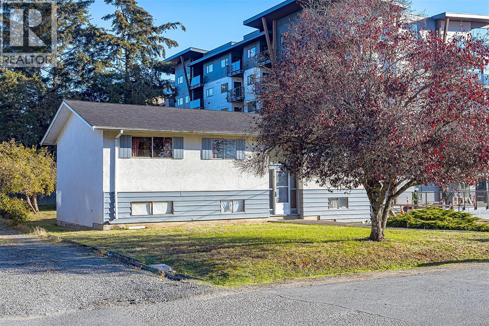 772 Revilo Pl Property Photo 2