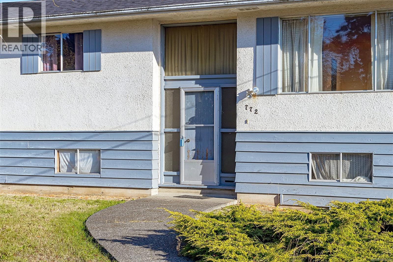 772 Revilo Pl Property Photo 3