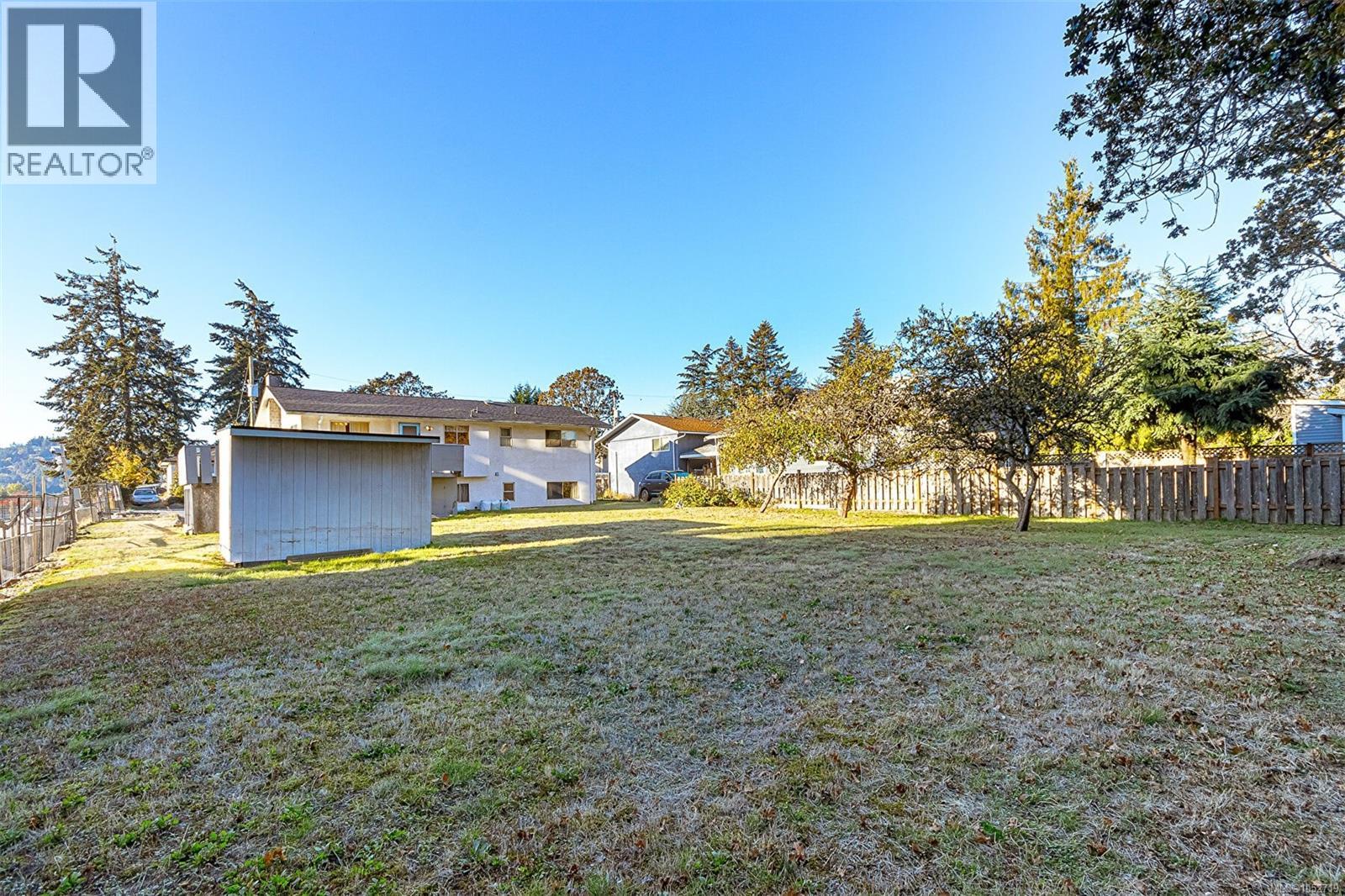 772 Revilo Pl Property Photo 33