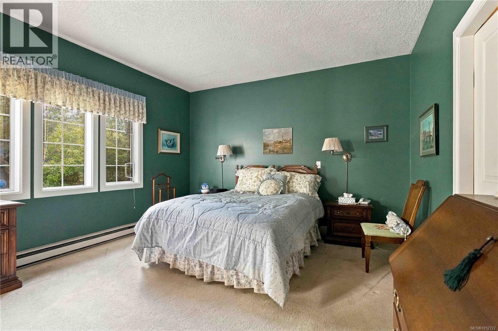 7 1027 Belmont Ave Property Photo 14