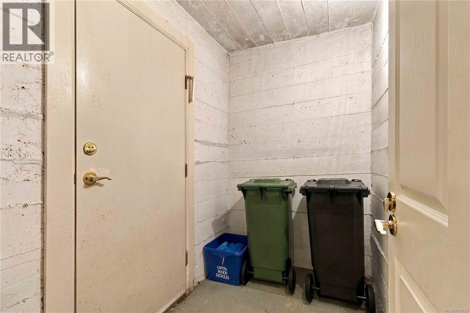7 1027 Belmont Ave Property Photo 39