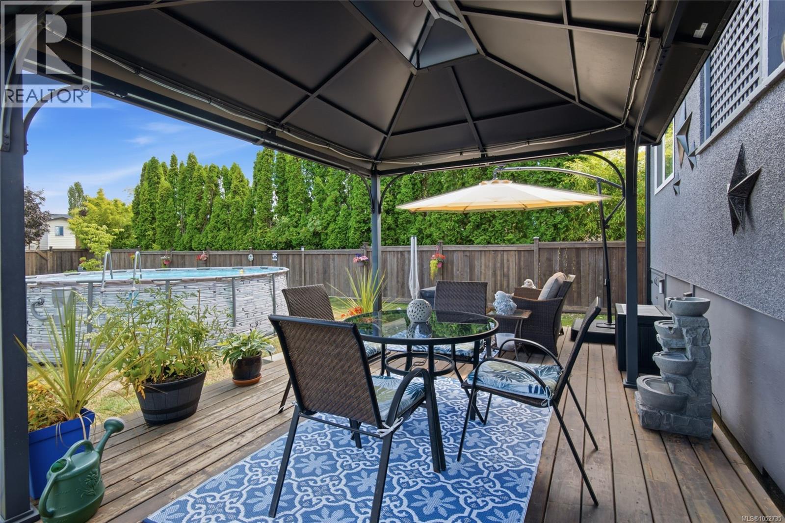 4853 Gertrude St Property Photo 9
