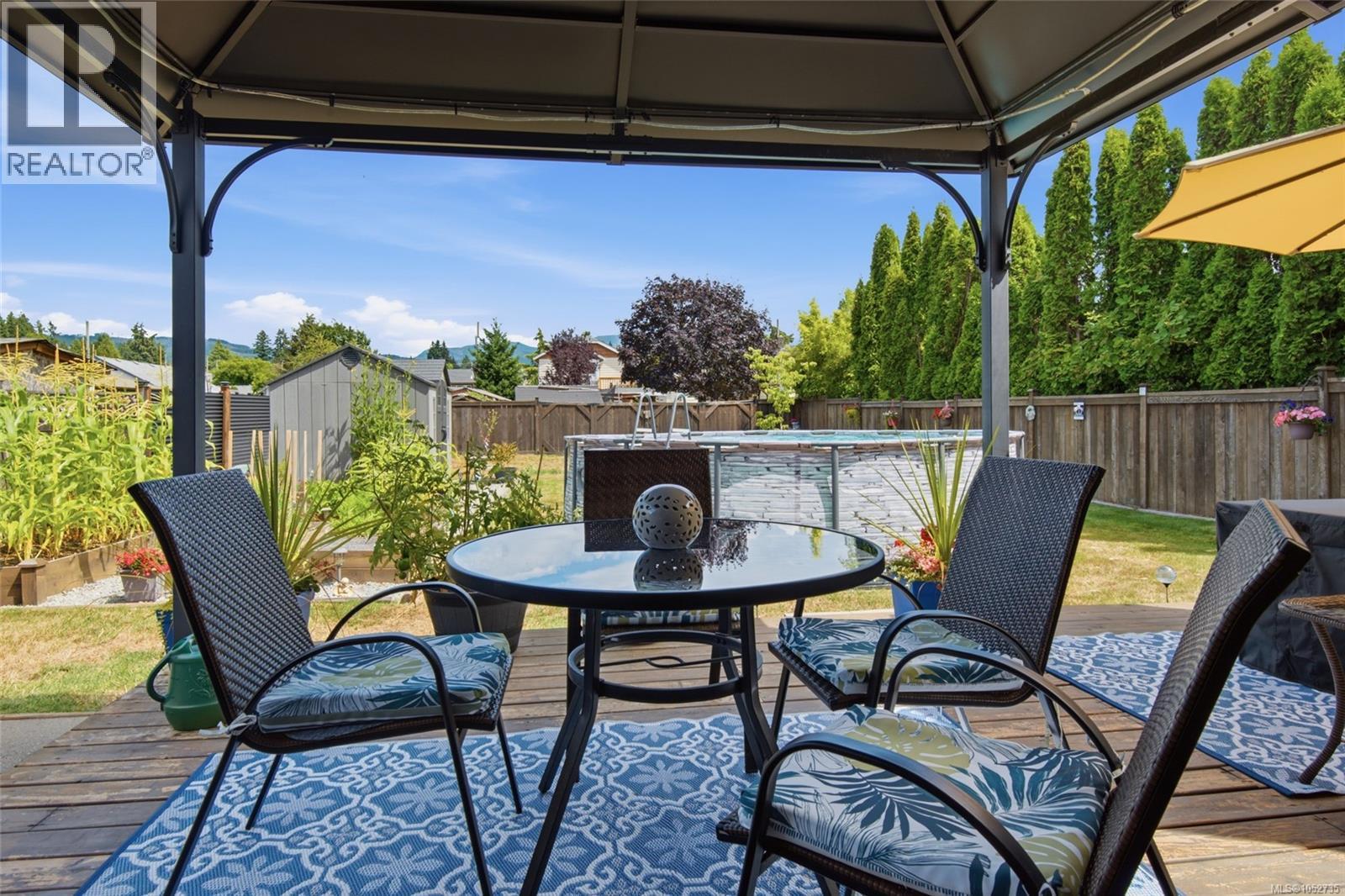 4853 Gertrude St Property Photo 10