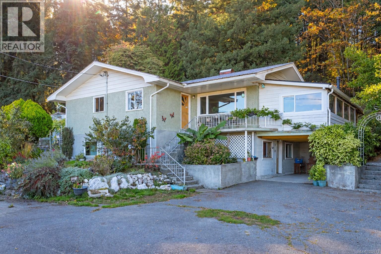 8258 Trans Canada Hwy Property Photo 2