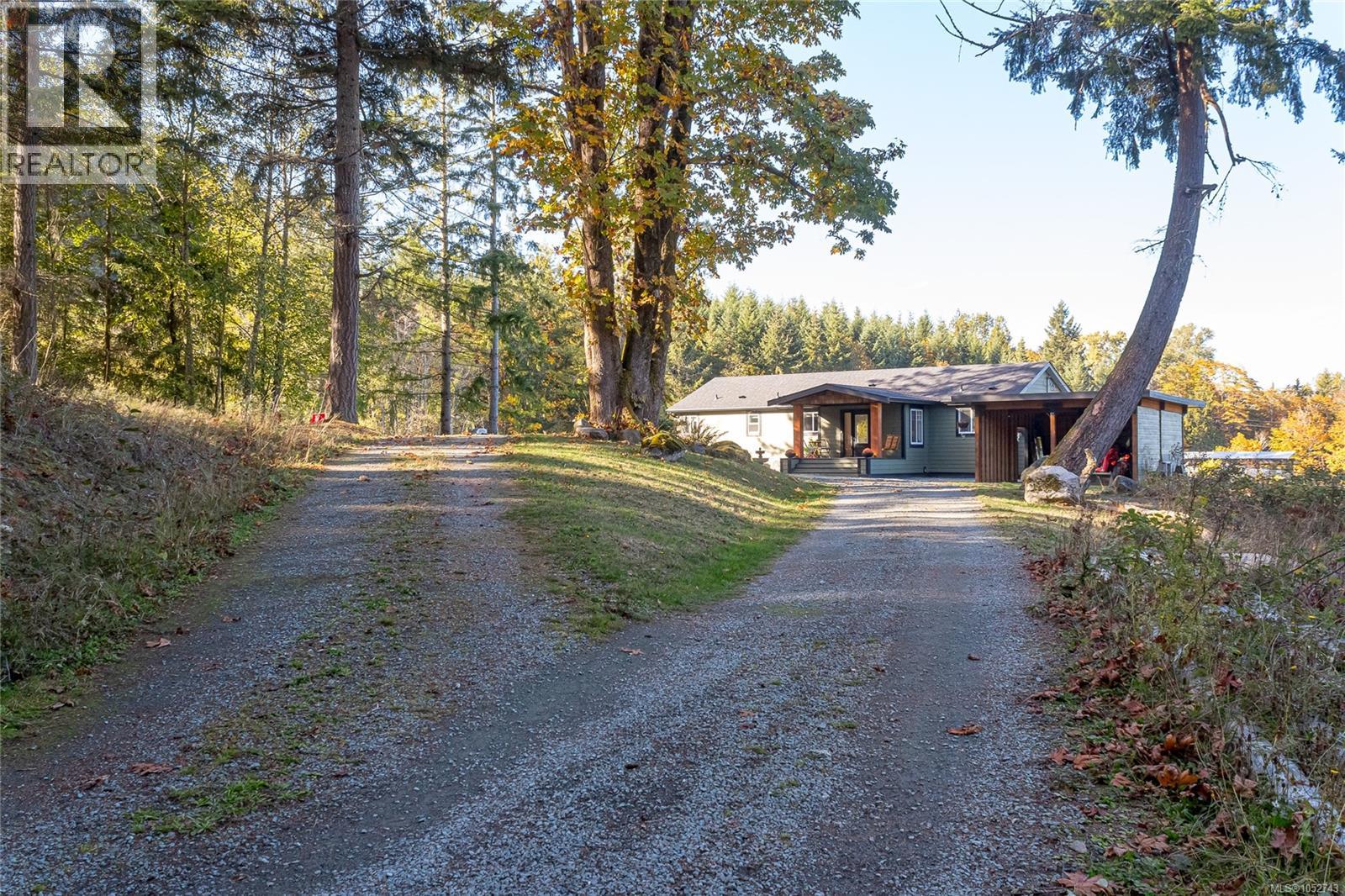 8258 Trans Canada Hwy Property Photo 4
