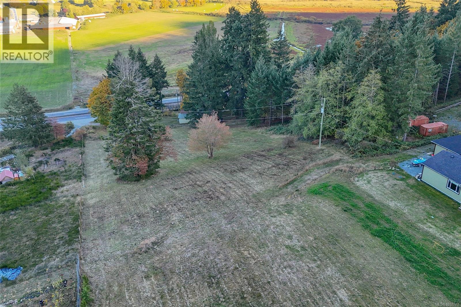 8258 Trans Canada Hwy Property Photo 27