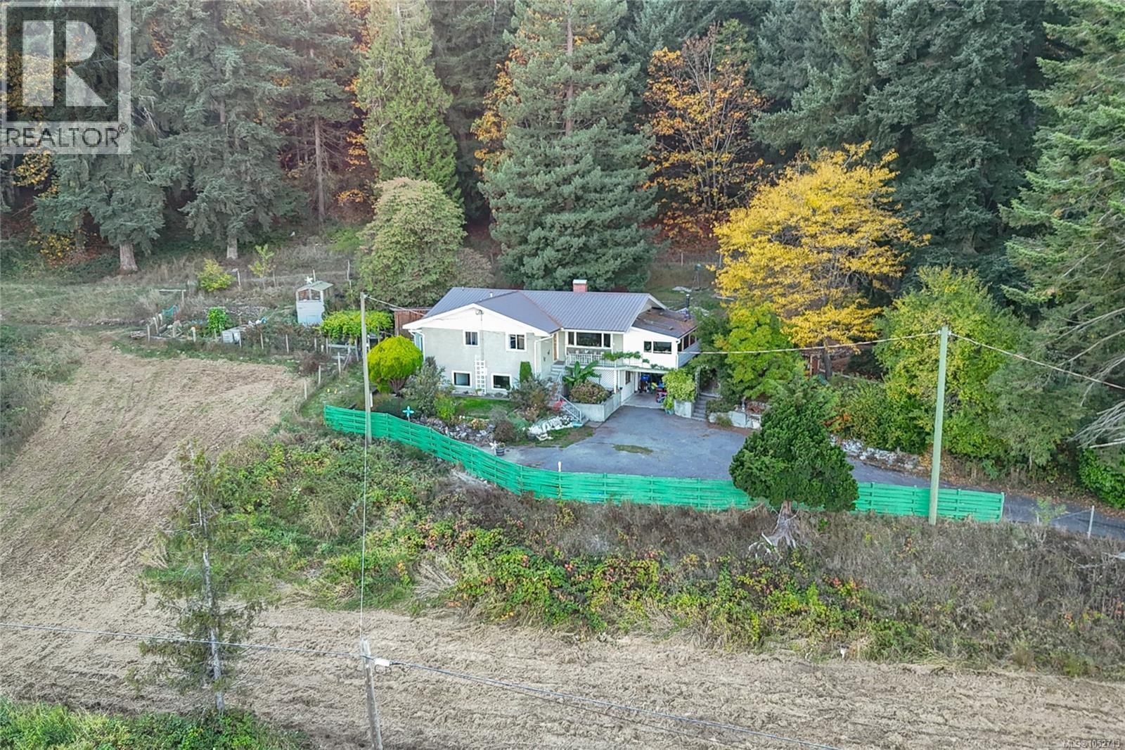 8258 Trans Canada Hwy Property Photo 30