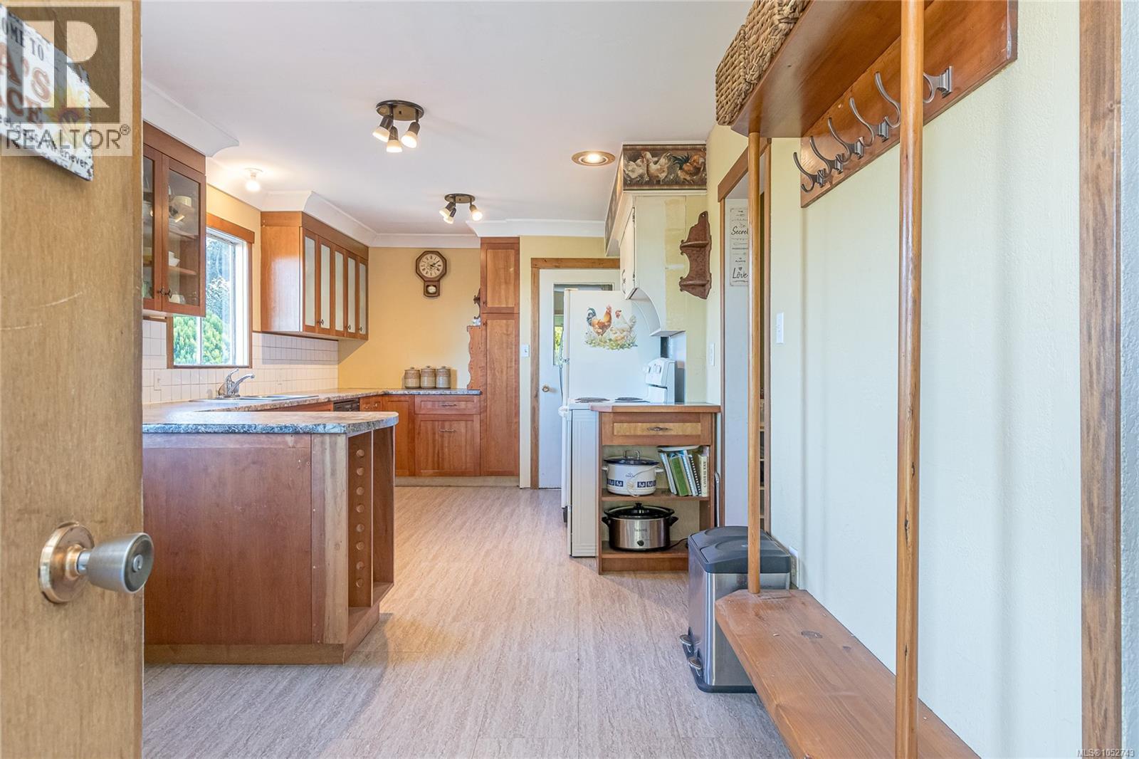 8258 Trans Canada Hwy Property Photo 33