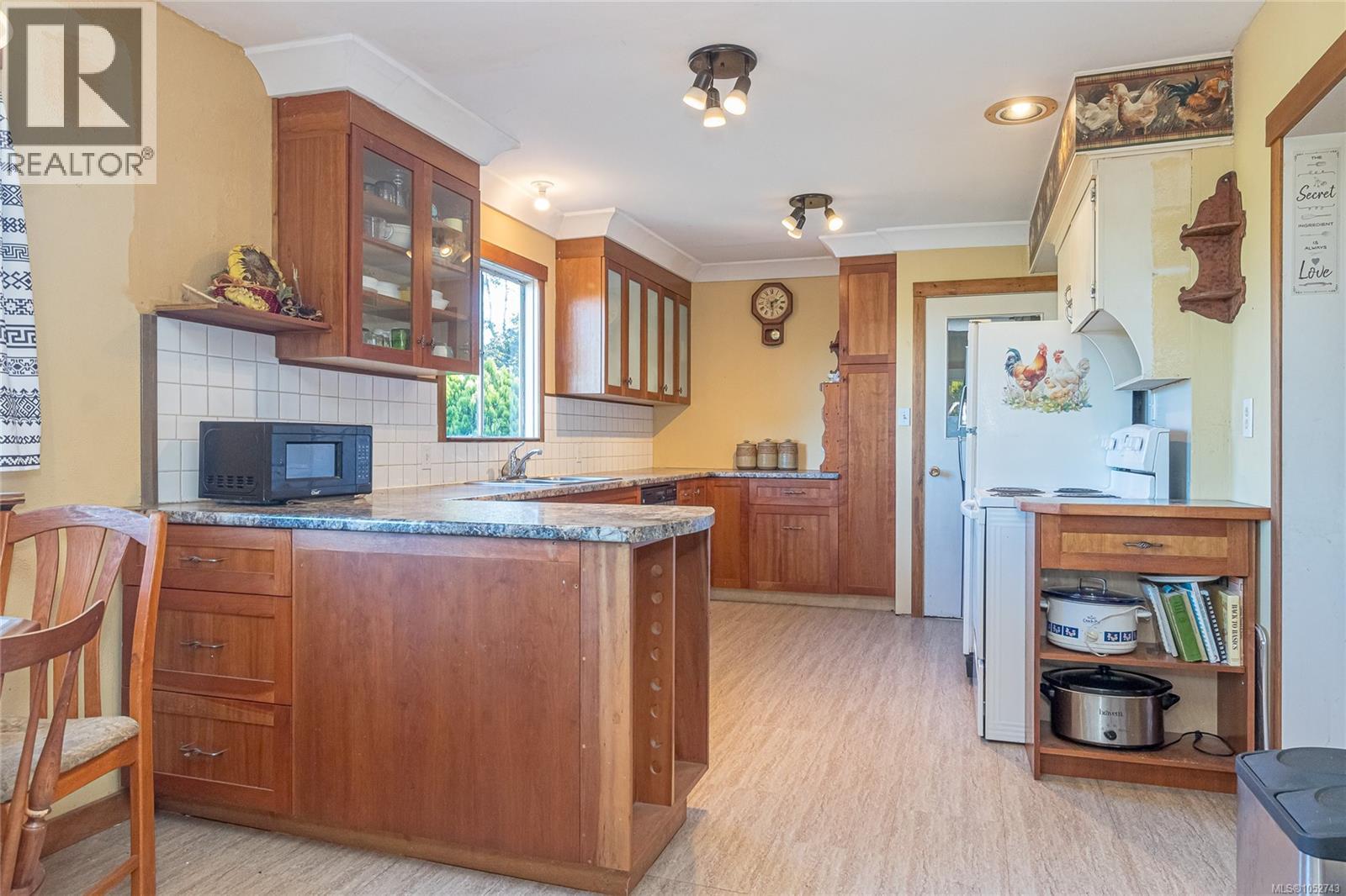 8258 Trans Canada Hwy Property Photo 34