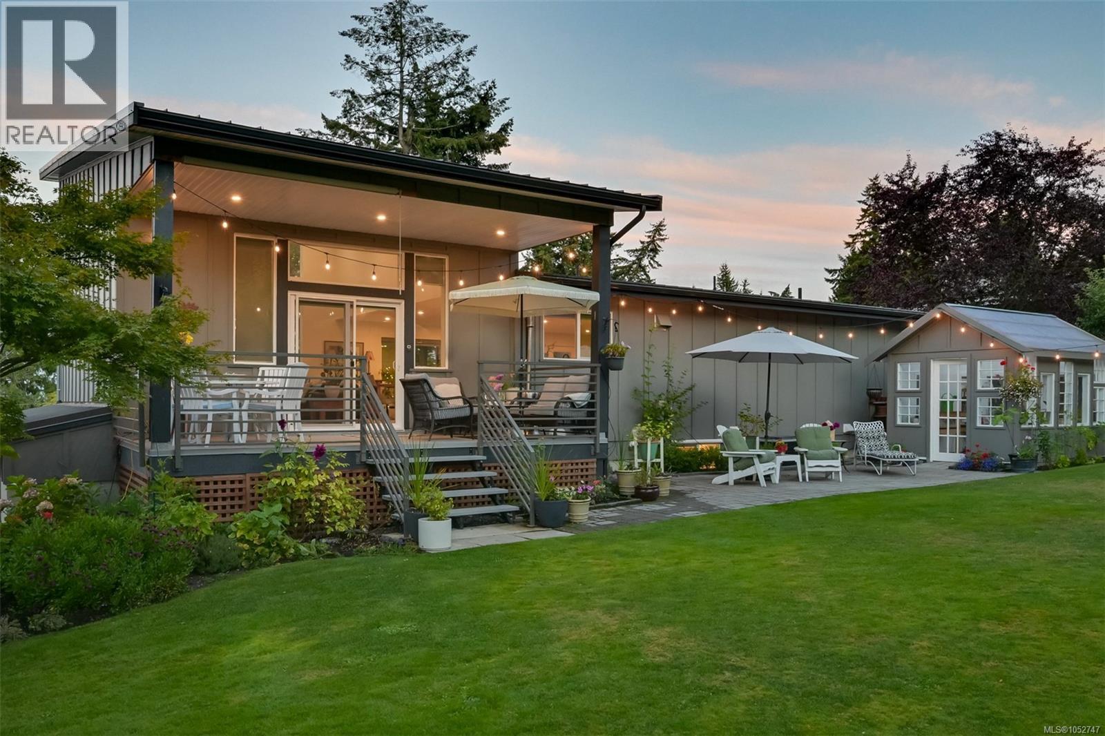 8566 Moxon Terr Property Photo 2