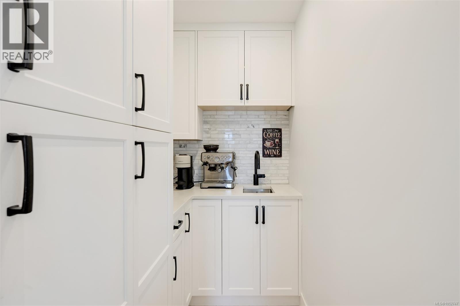 8566 Moxon Terr Property Photo 23