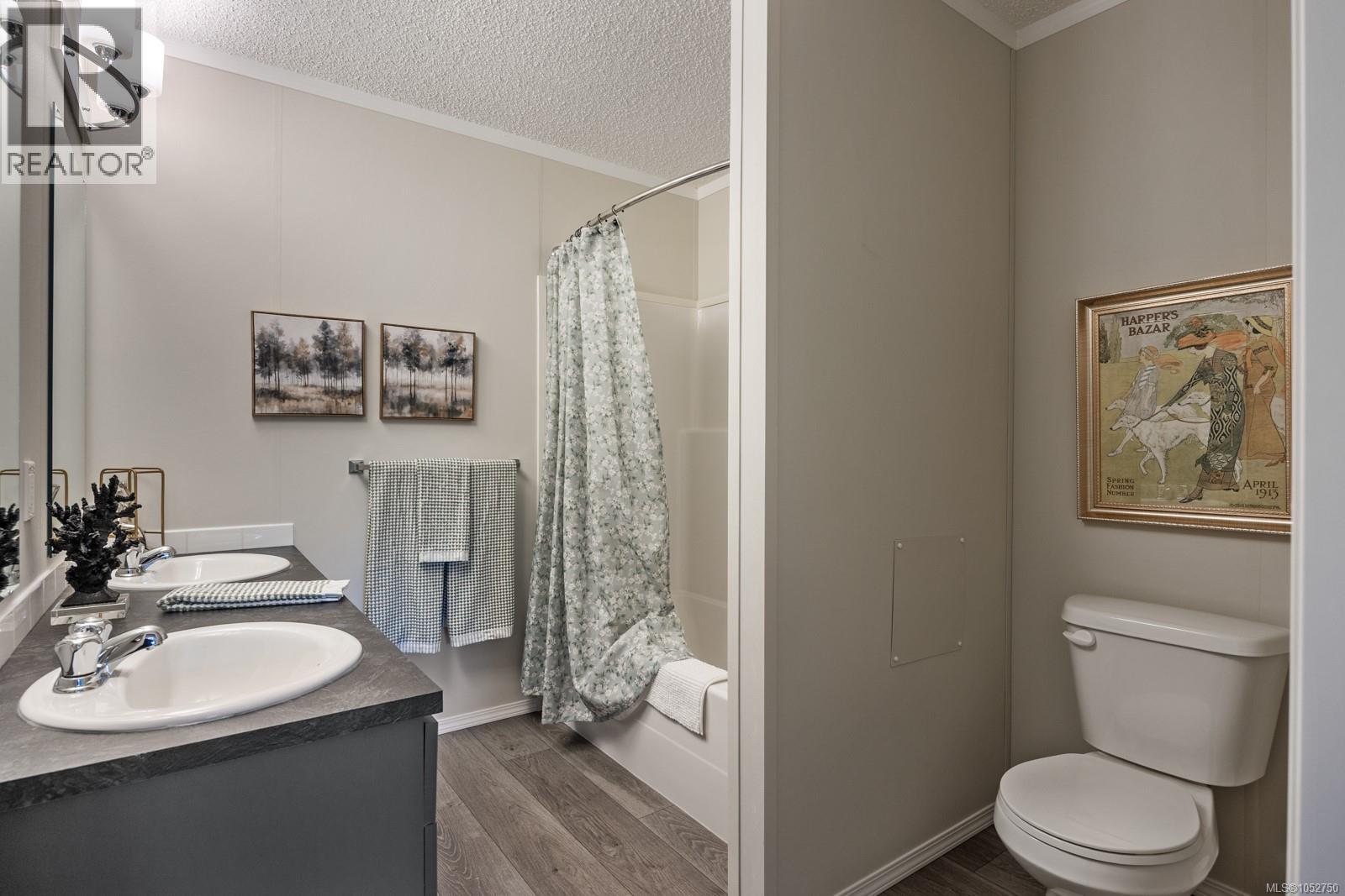 72 1160 Shellbourne Blvd Property Photo 21