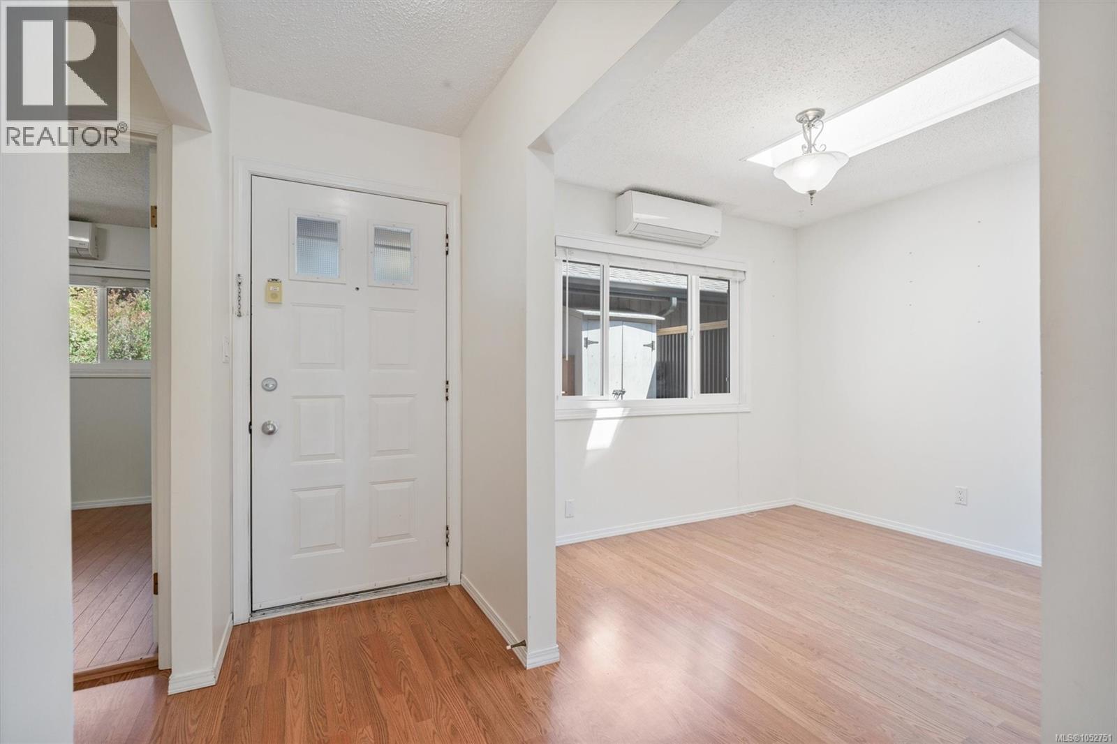 4 1184 Clarke Rd Property Photo 4