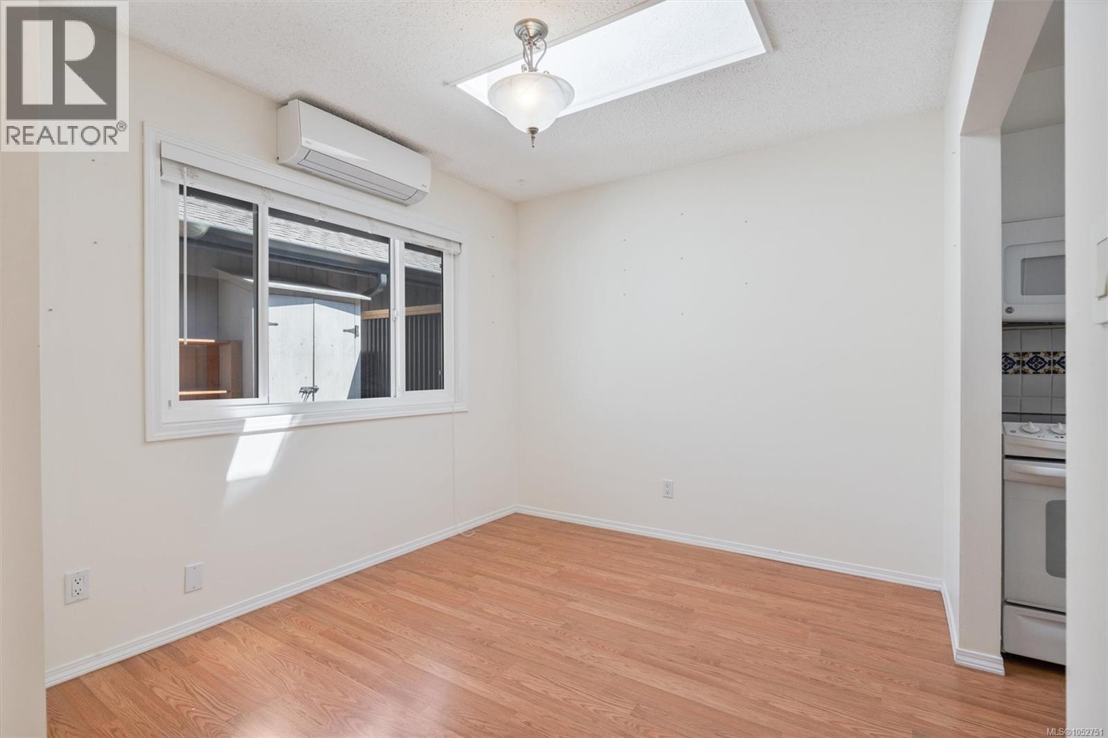 4 1184 Clarke Rd Property Photo 6