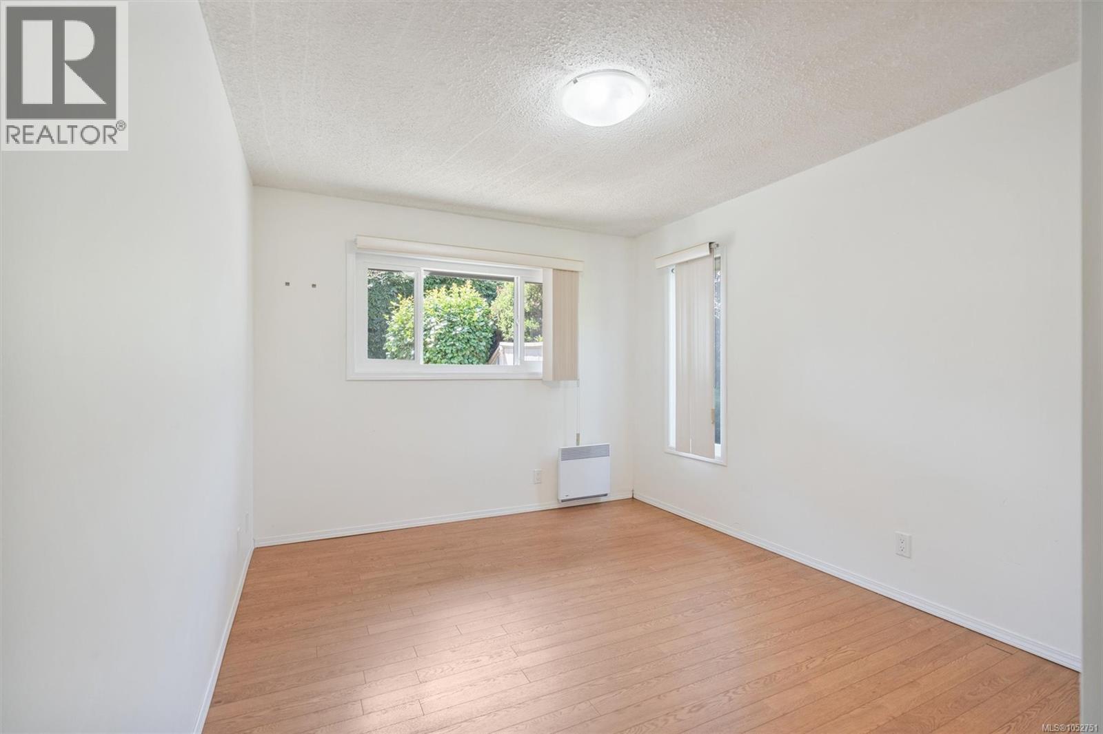4 1184 Clarke Rd Property Photo 17