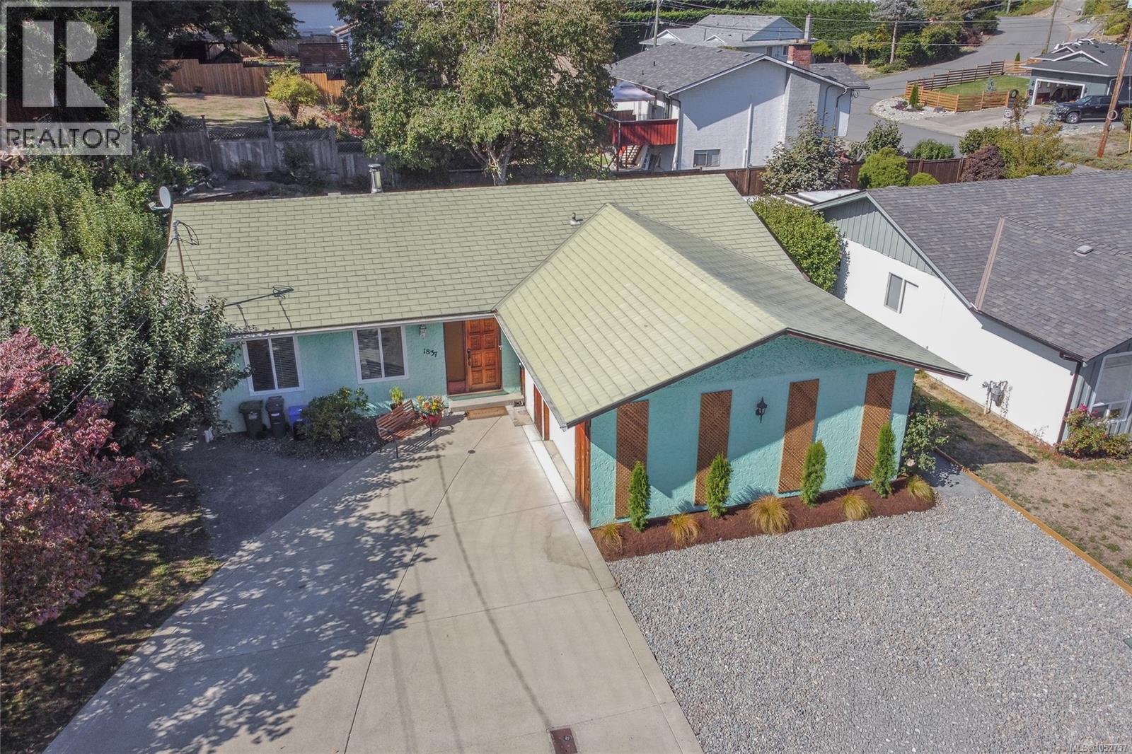 1837 Sandra Pl Property Photo 2
