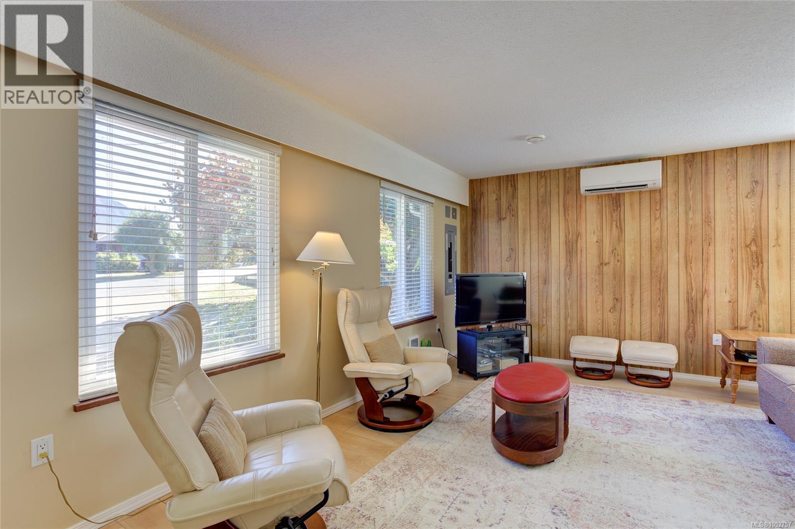 1837 Sandra Pl Property Photo 6