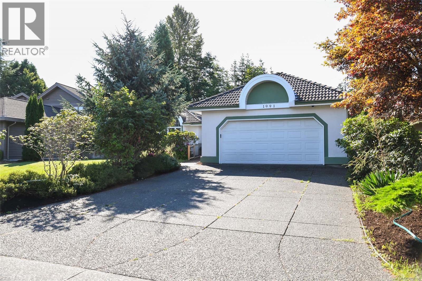 1991 Fairway Dr Property Photo 1
