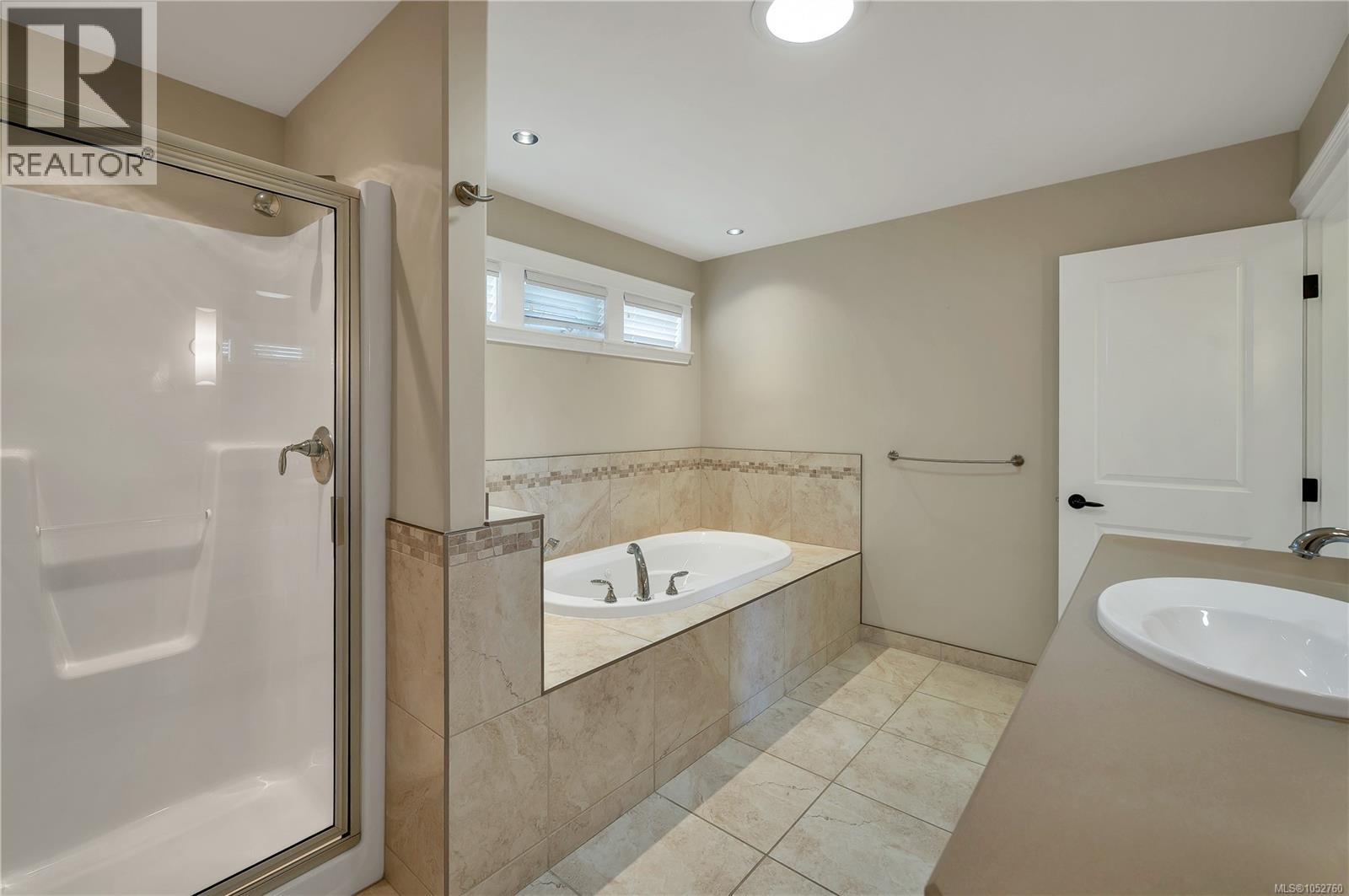 830 Pinecrest Rd Property Photo 33