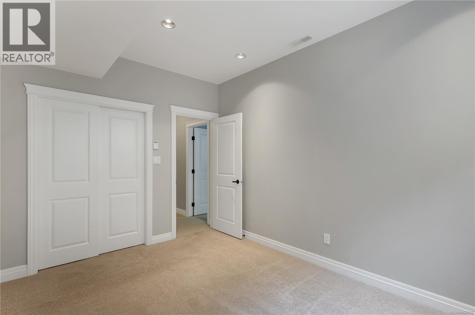 830 Pinecrest Rd Property Photo 48