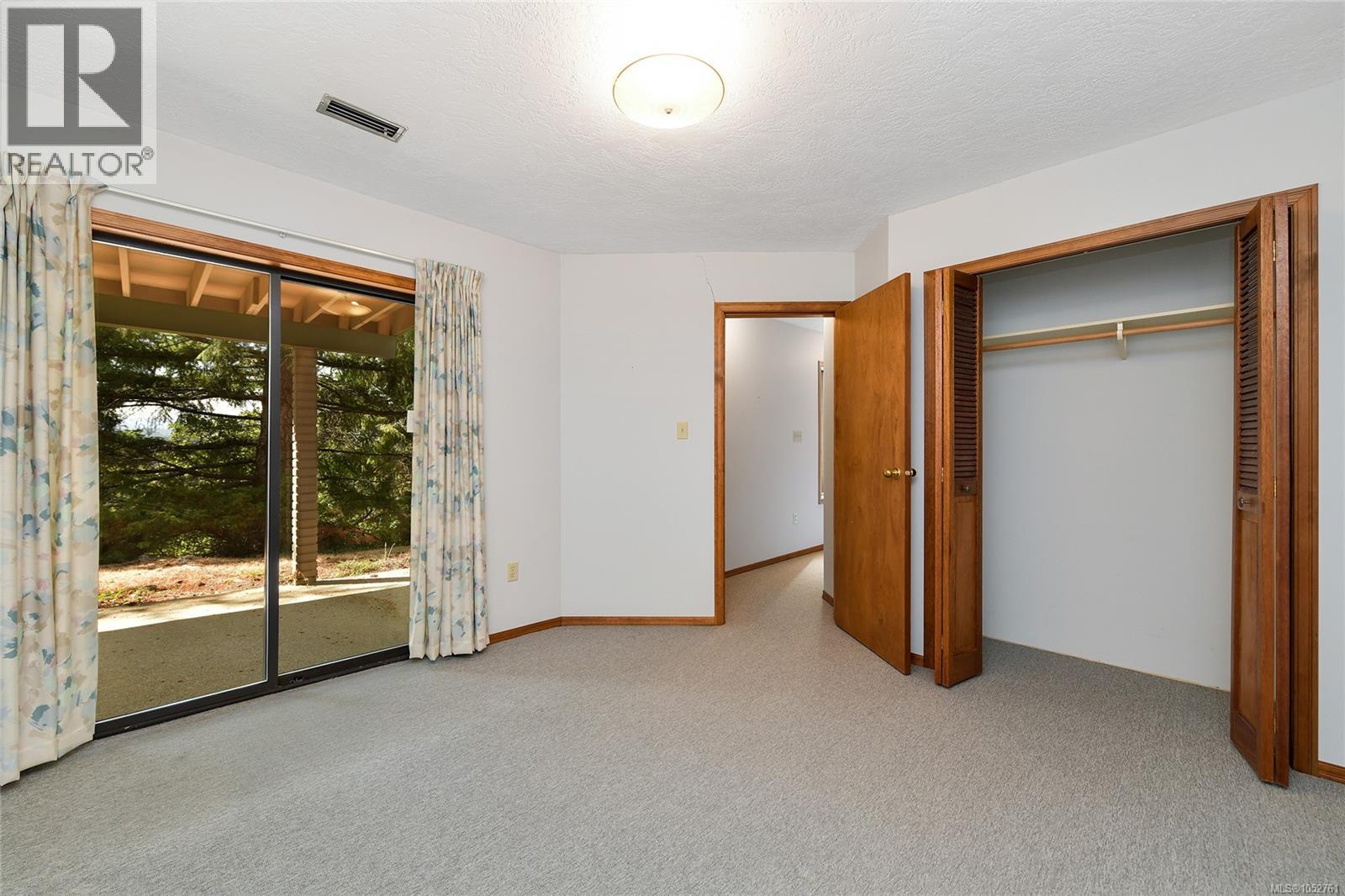 4404 Meadowood Pl Property Photo 18