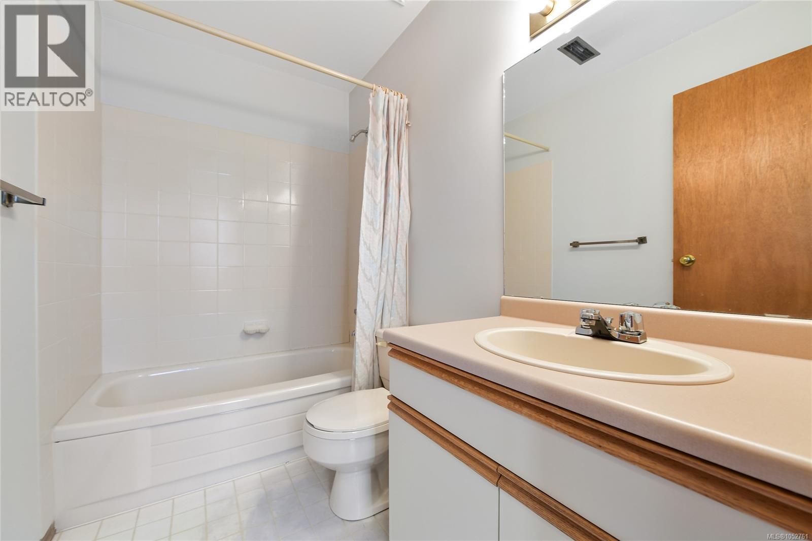 4404 Meadowood Pl Property Photo 19