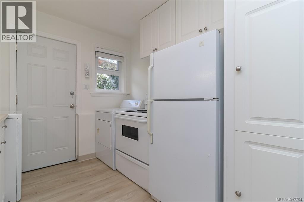 368 Gorge Rd W Property Photo 39