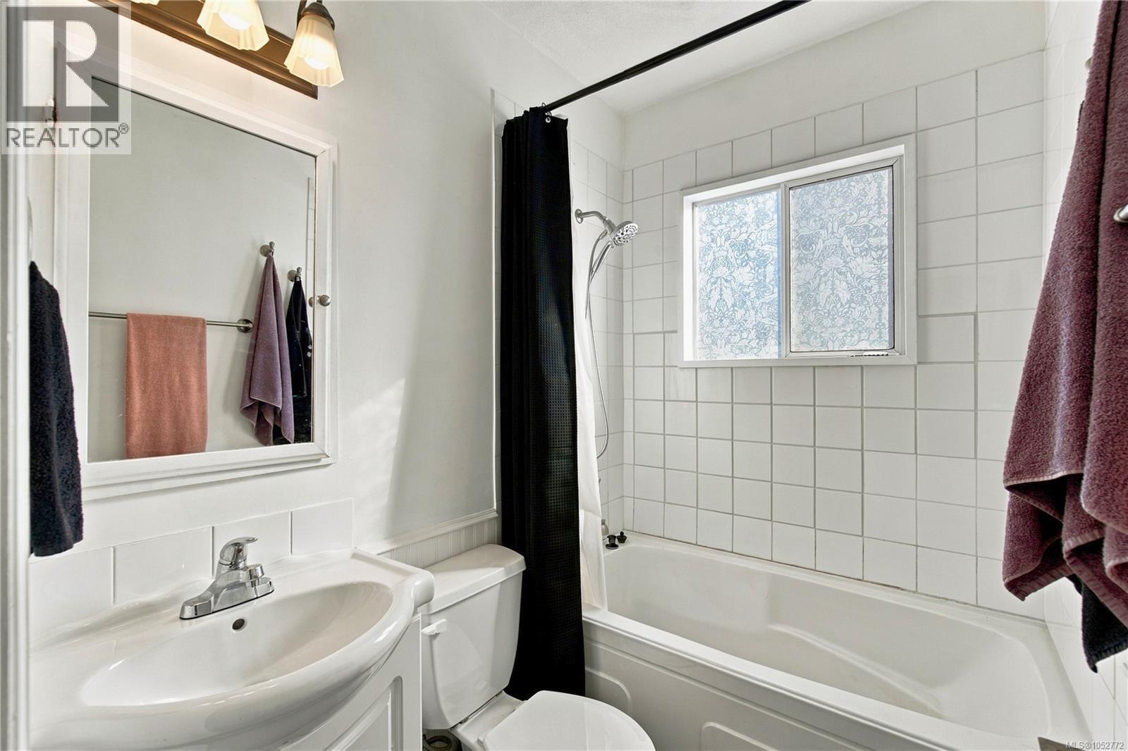 519 Duke St Property Photo 23