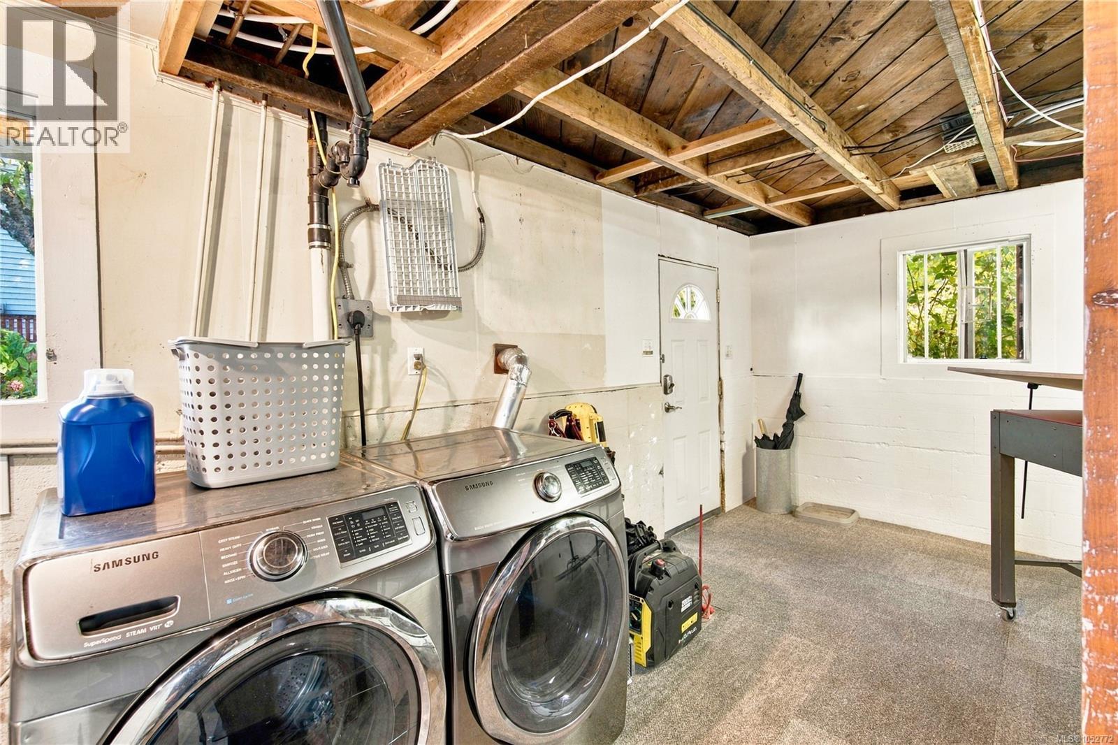 519 Duke St Property Photo 35
