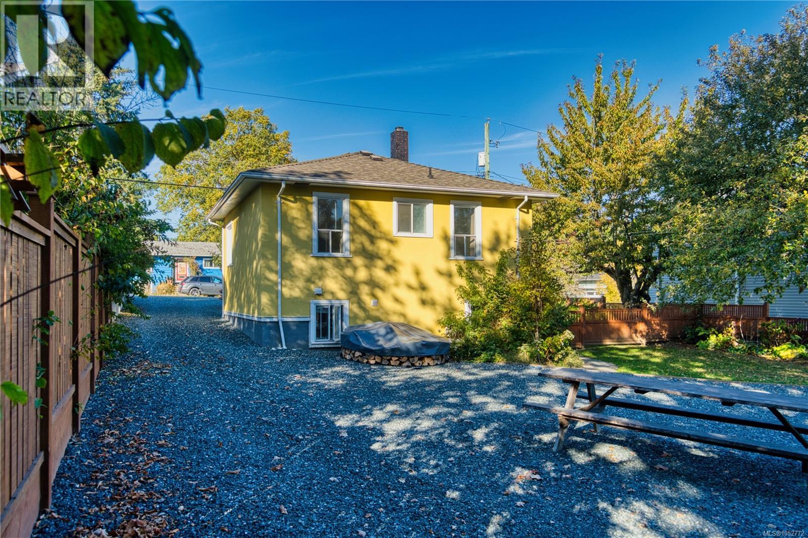 519 Duke St Property Photo 47