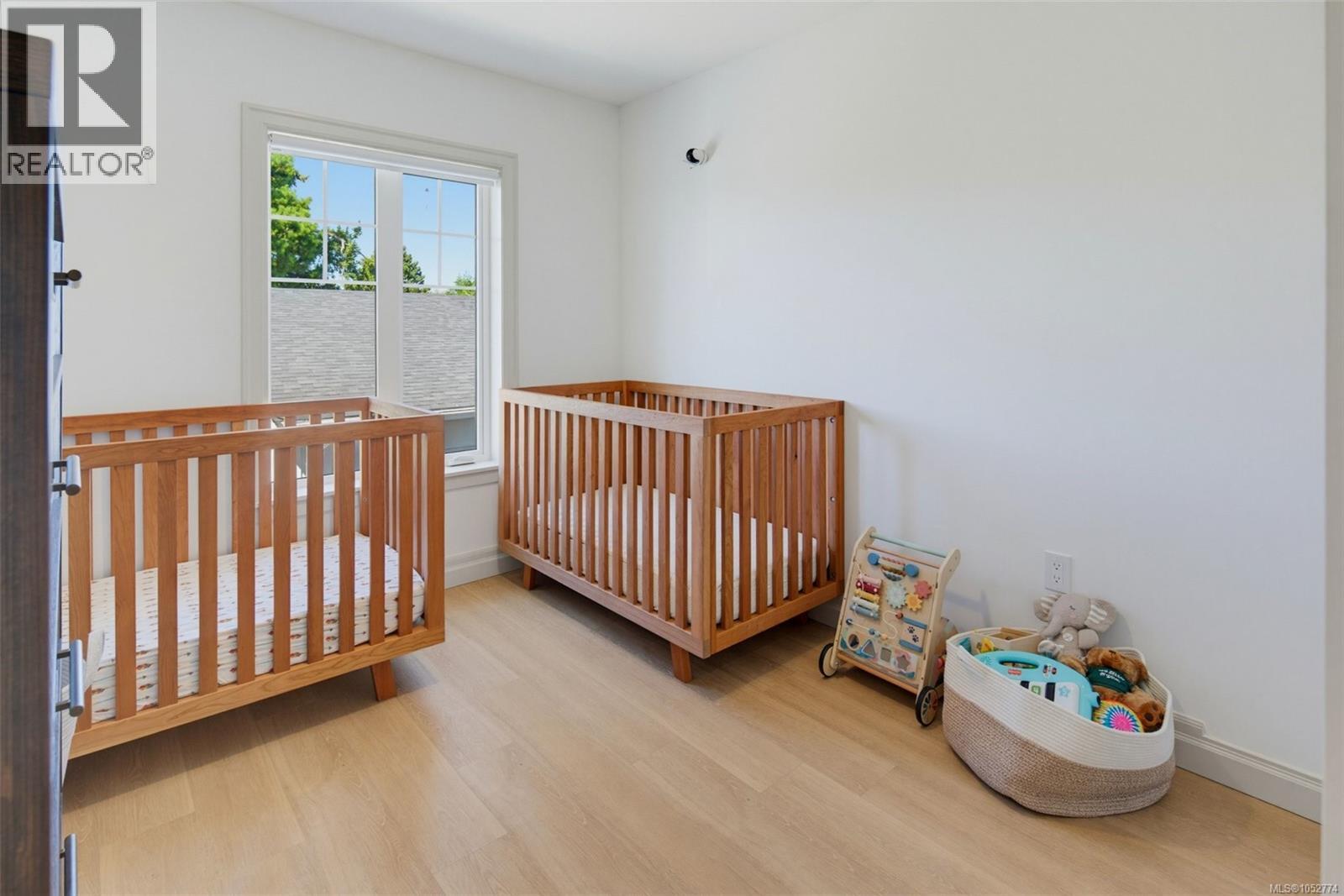 4 3092 Washington Ave Property Photo 22