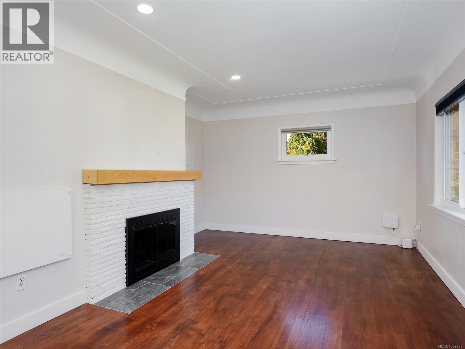 1451 Lang St Property Photo 8