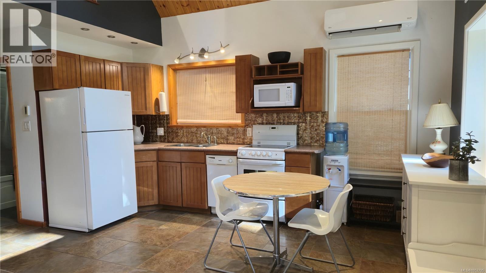 434 Dunshire Dr Property Photo 8