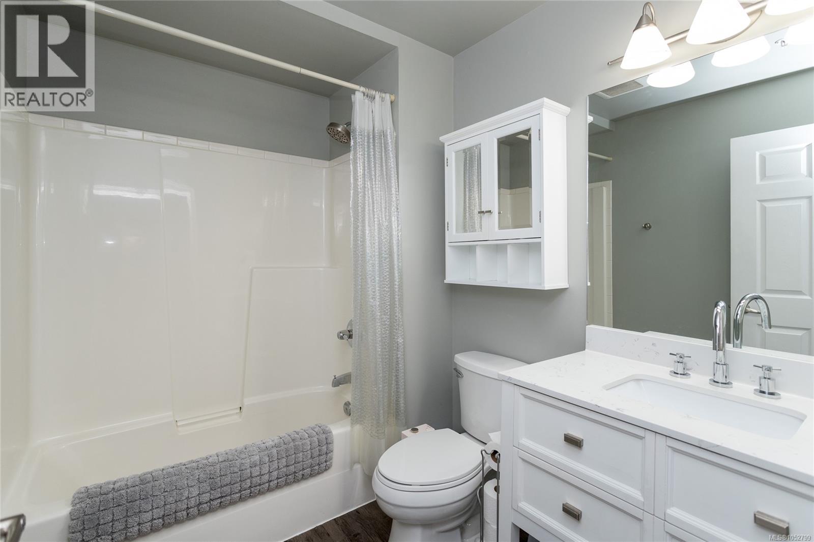 300 383 Wale Rd Property Photo 18