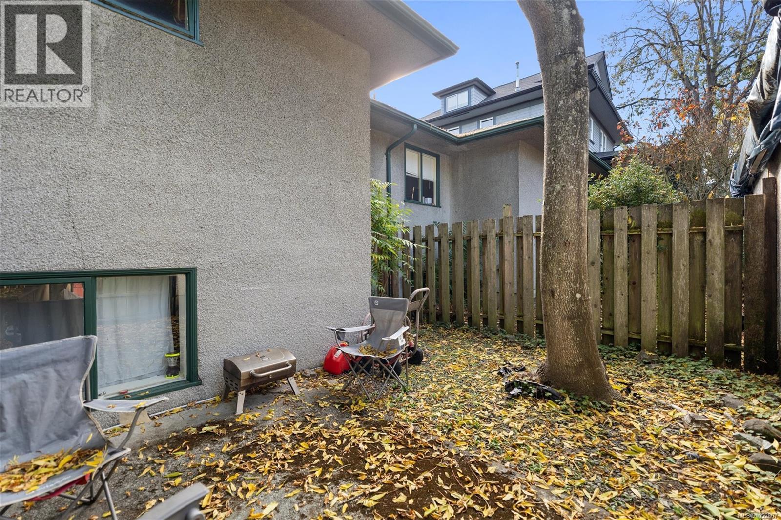 546-548 Linden Ave Property Photo 18