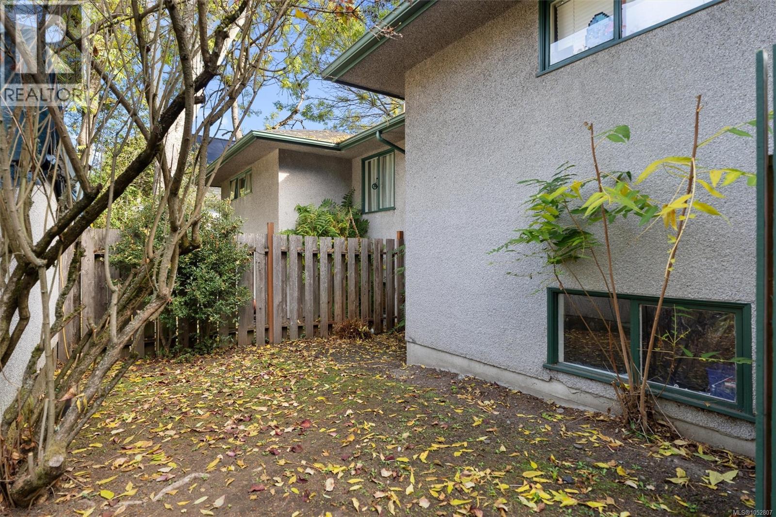 546-548 Linden Ave Property Photo 20