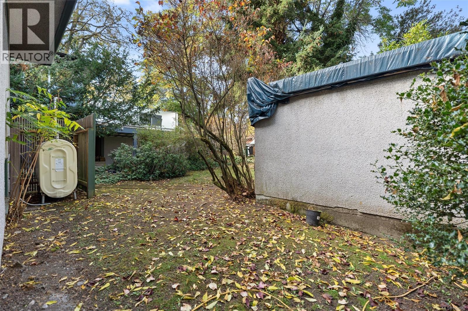 546-548 Linden Ave Property Photo 21