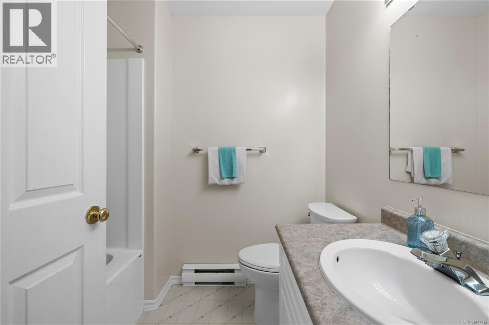 1024 Centre Cres Property Photo 15
