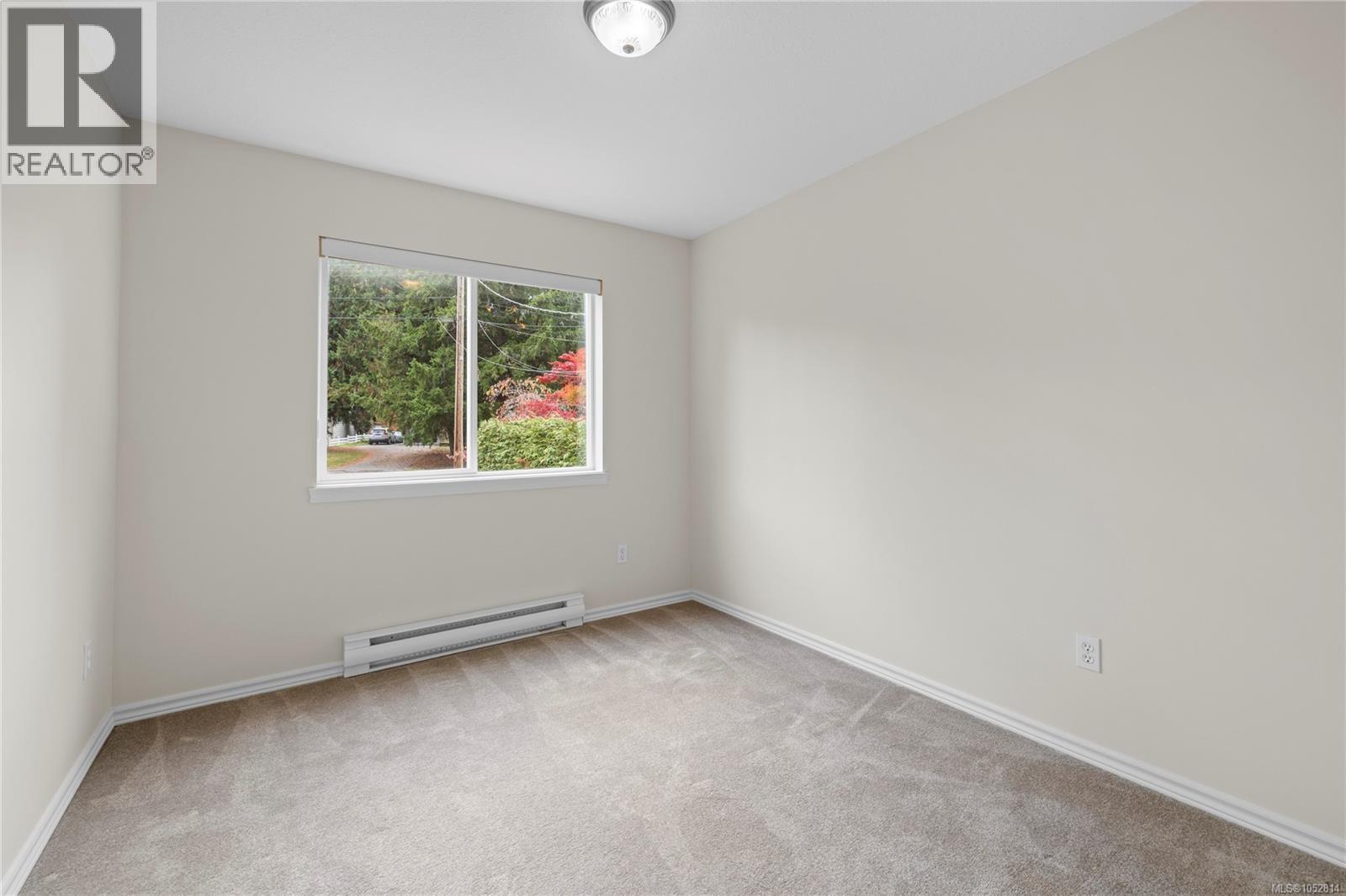 1024 Centre Cres Property Photo 17