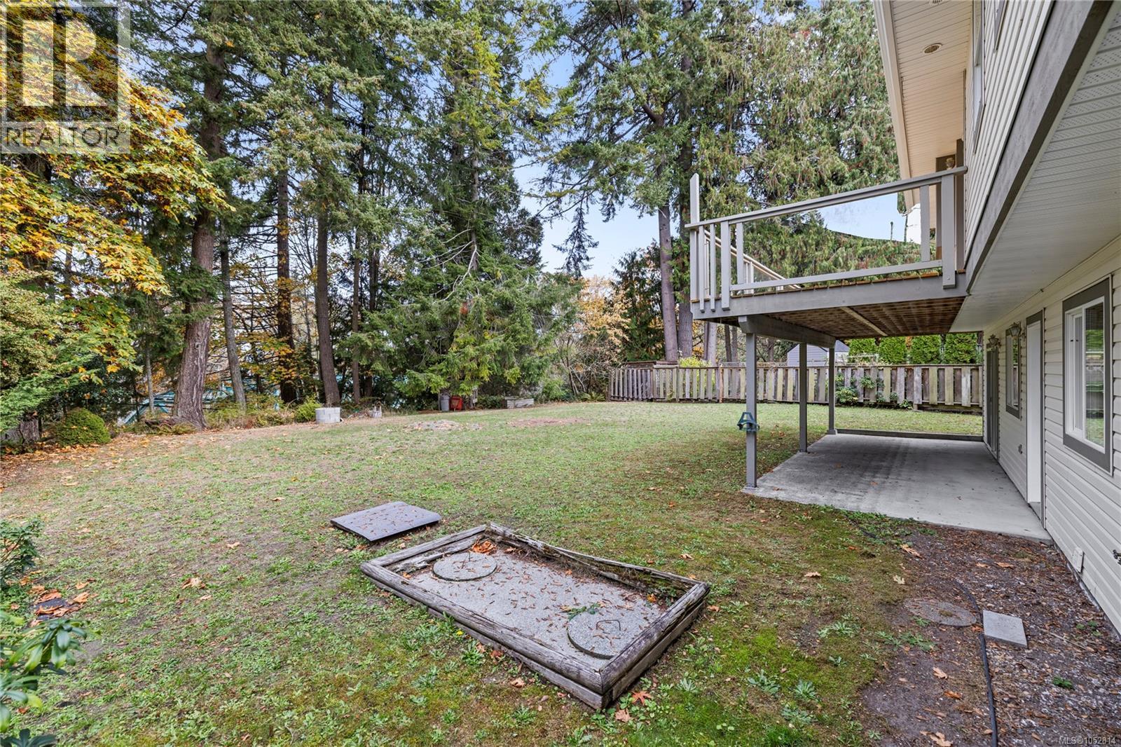1024 Centre Cres Property Photo 31
