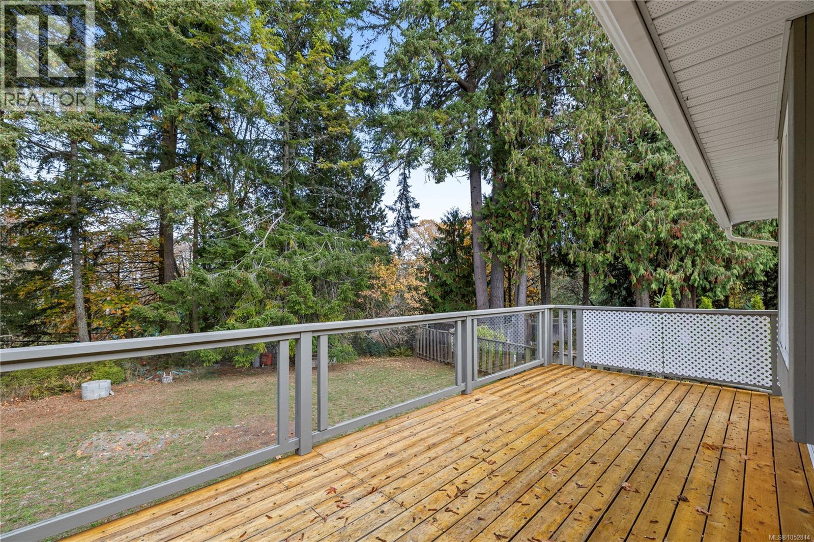 1024 Centre Cres Property Photo 38