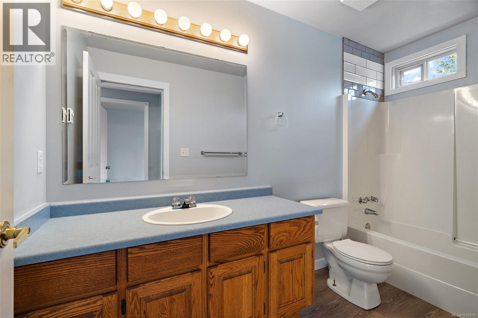 2447 Valleyview Pl Property Photo 19